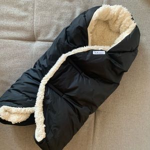 7 am NIDO car seat wrap